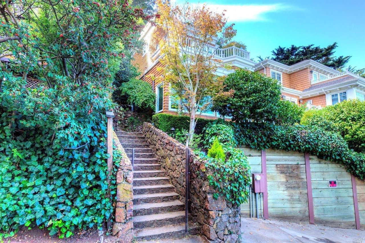 145 Edwards Ave