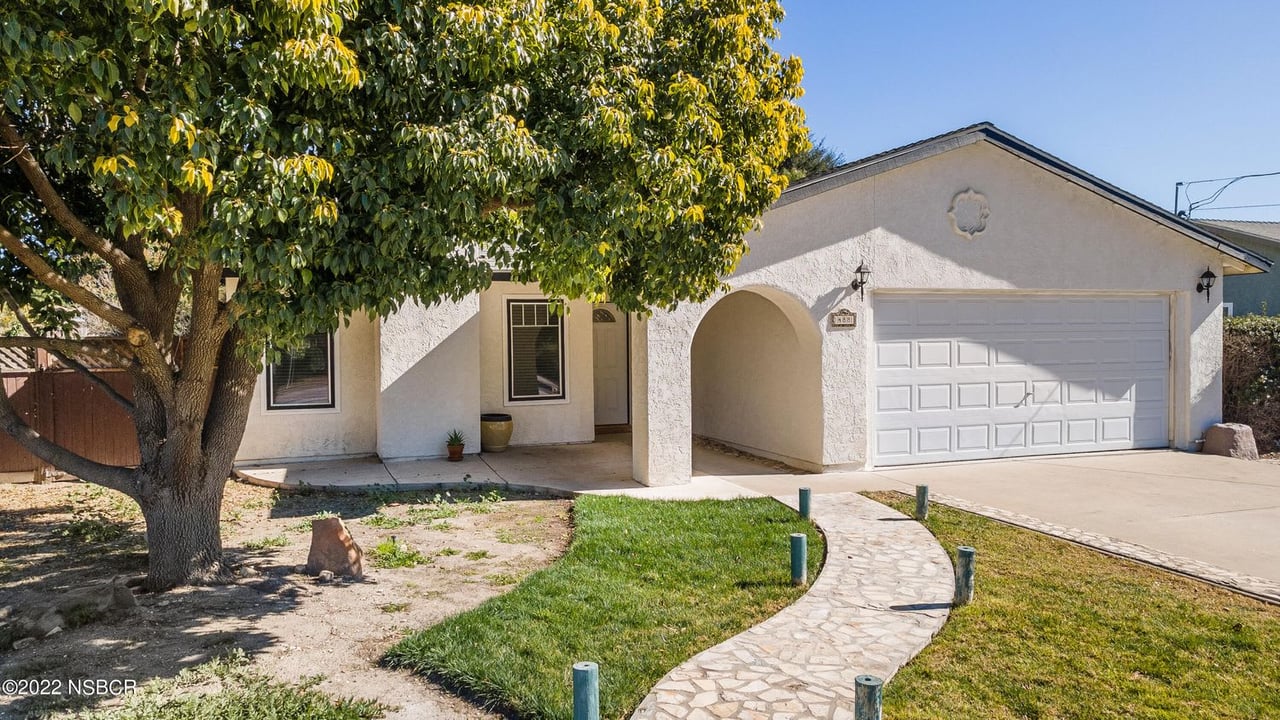 488 Foxen Ln