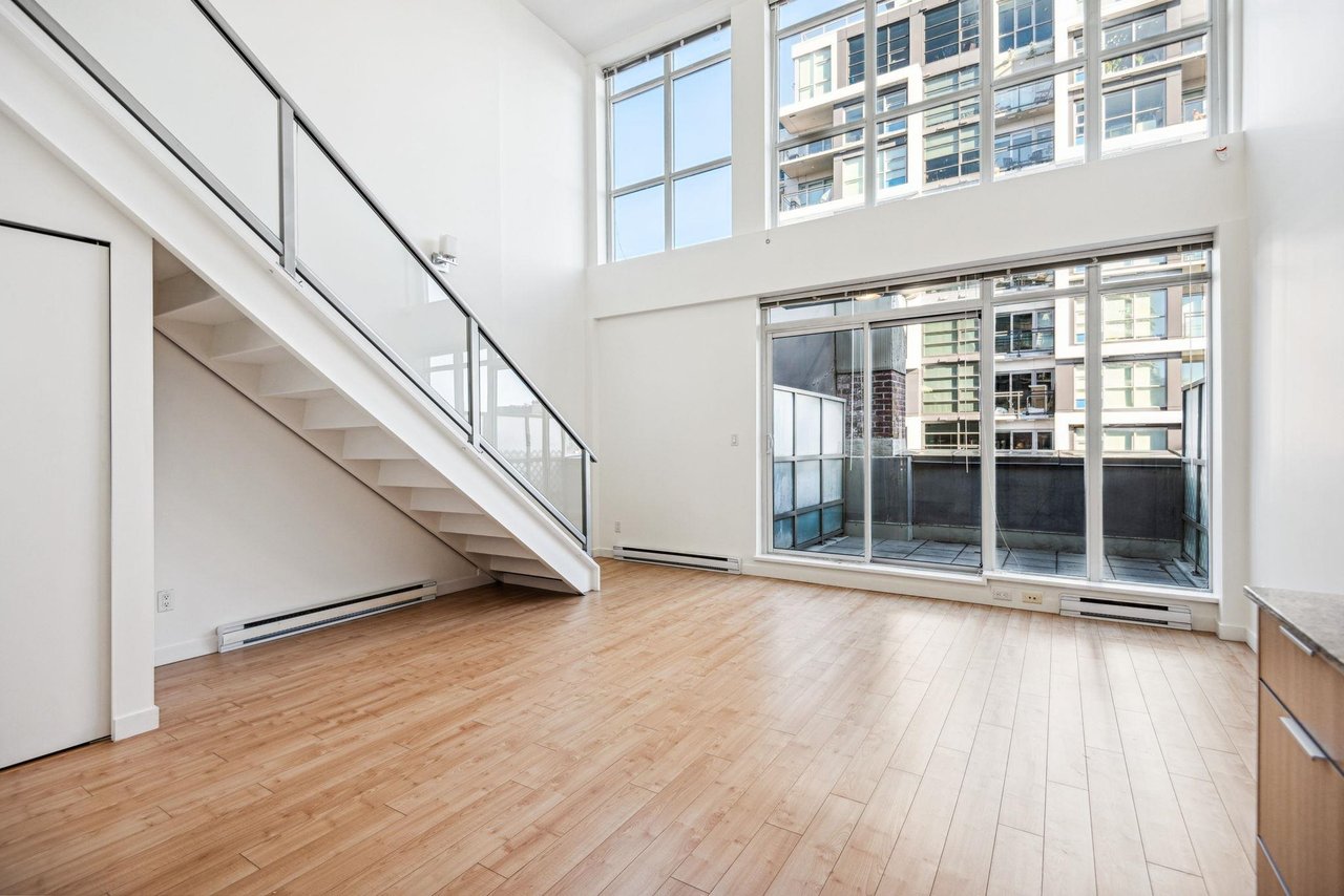 307-429 W 2nd Ave