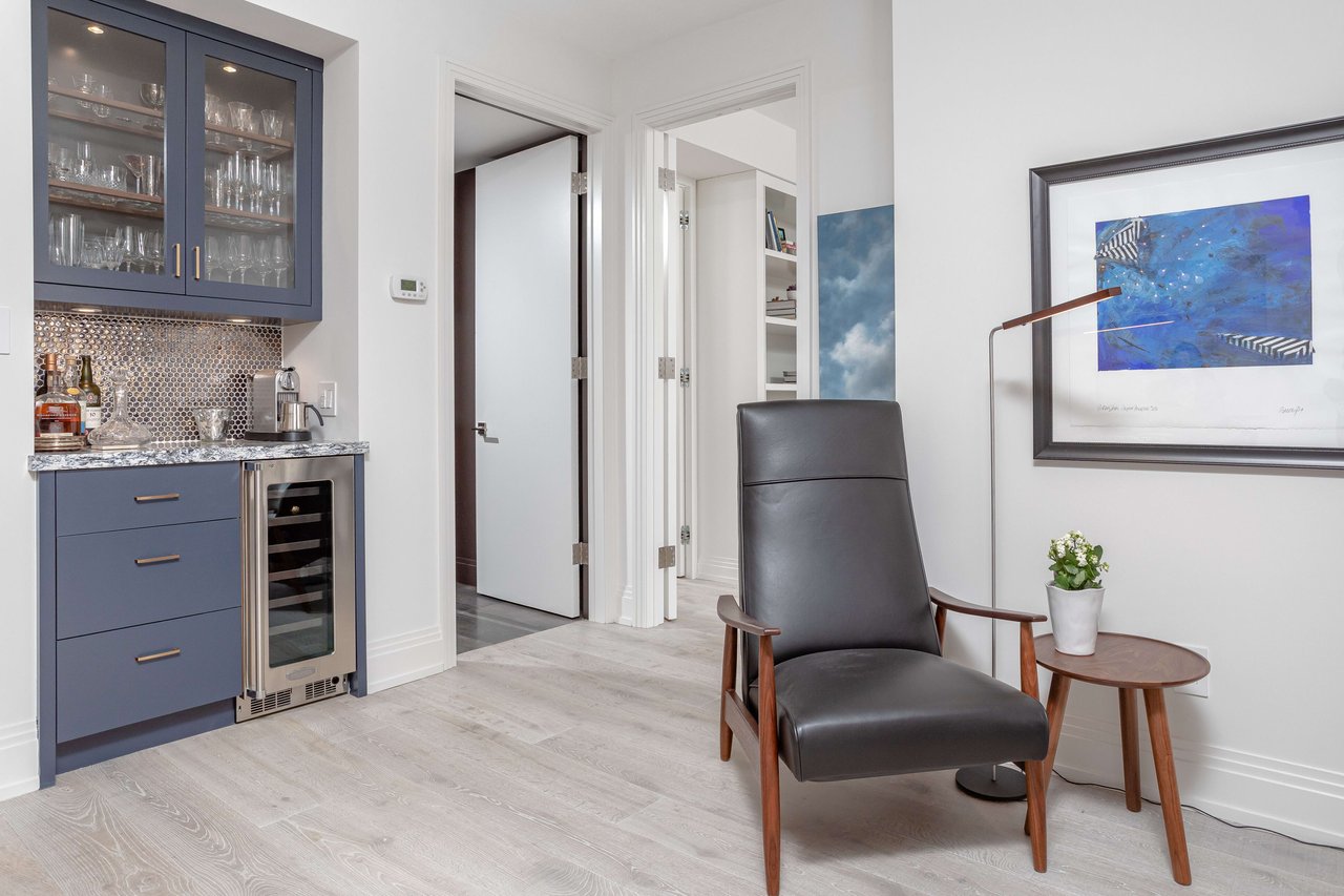 Yorkville Boutique Renovated Suite