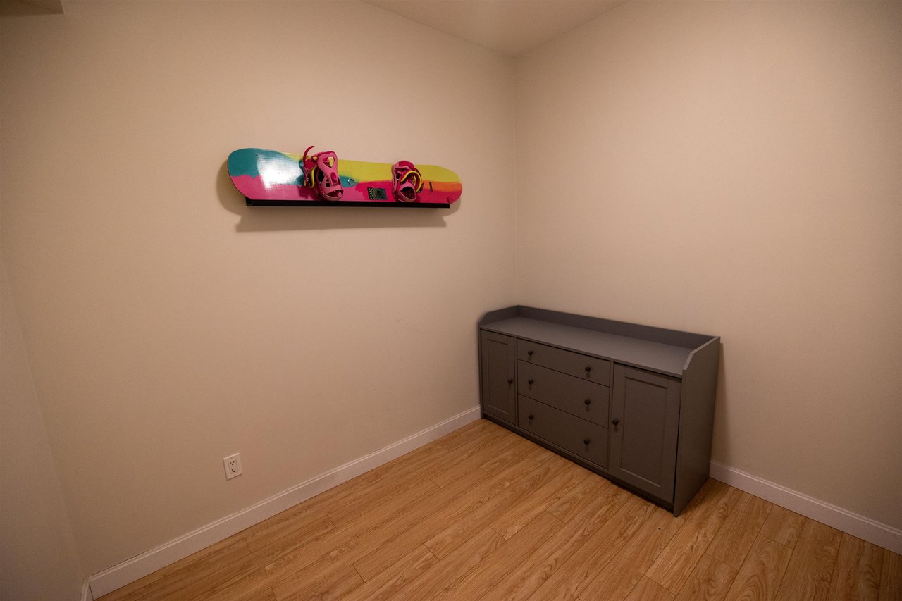 205-5655 Inman Ave