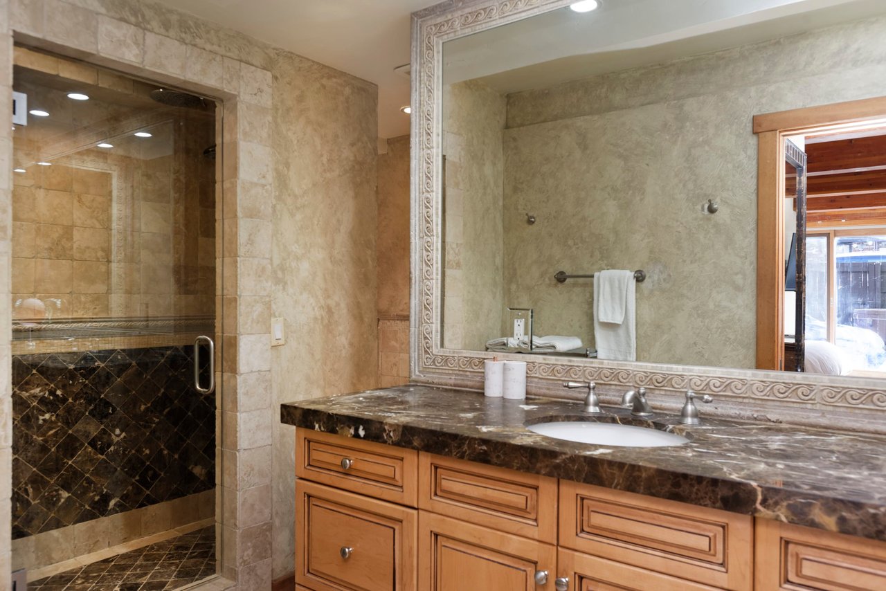 801 E Hopkins Avenue Unit: 1