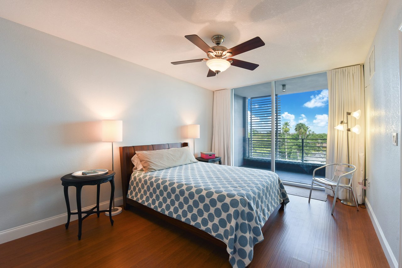 3339 Virginia Street Unit: PH-28
