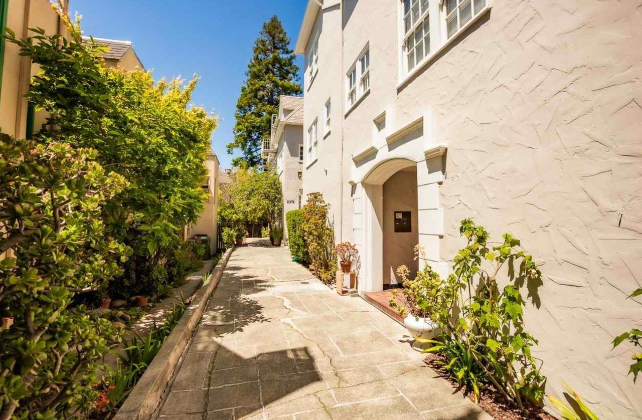 2371 Virginia Street #2
