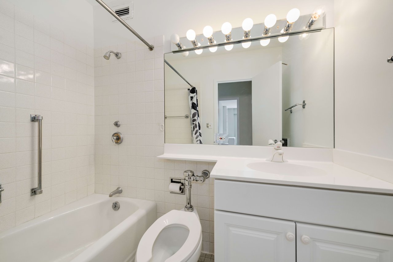 1440 Sheridan Rd Unit 202