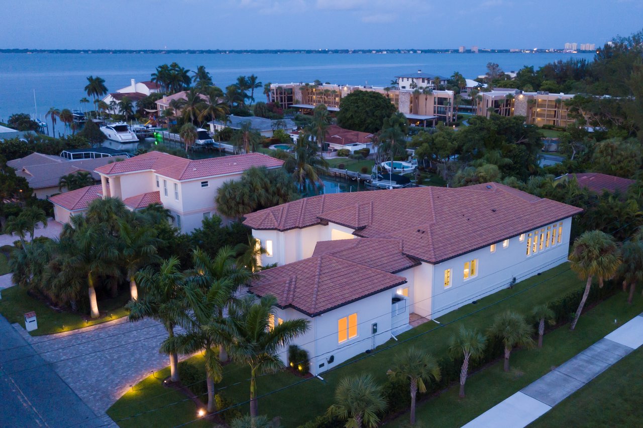 500 Ketch Lane, Country Club Shores, Longboat Key