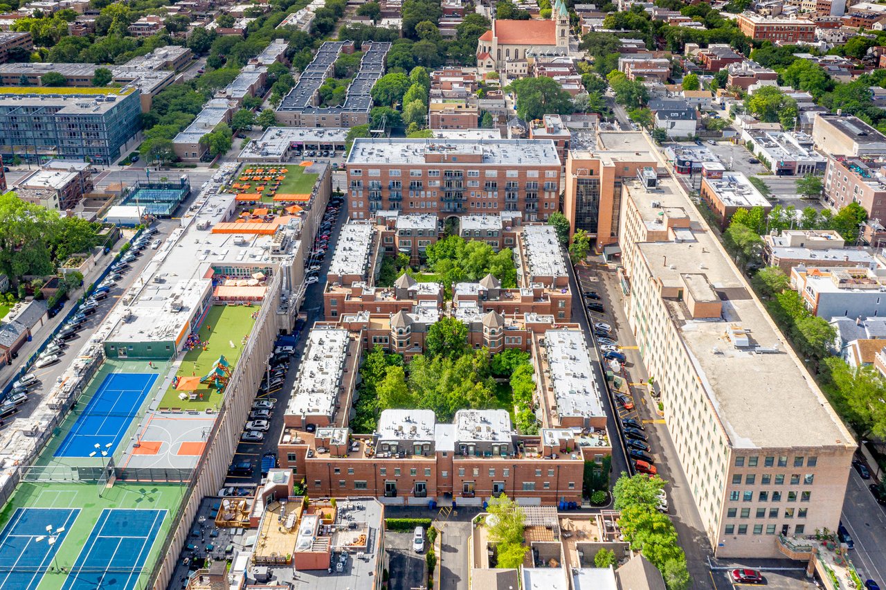 1351 W Altgeld Street # 3F