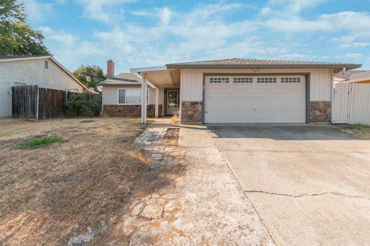 10212 Country Way