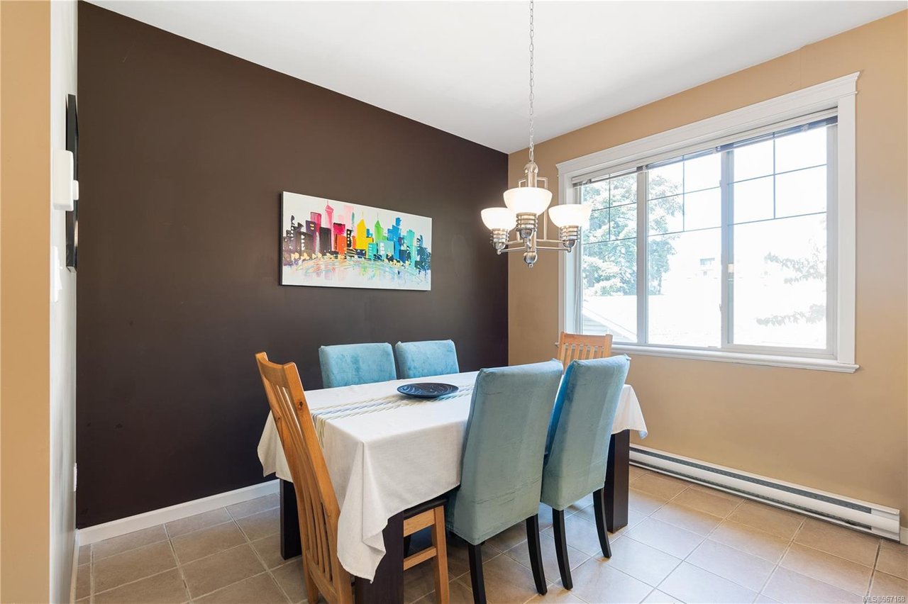 102-2920 Phipps Rd, Langford