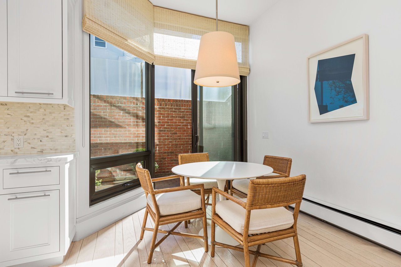 3,700sf+ Three Bedroom Condo With East Bay Views