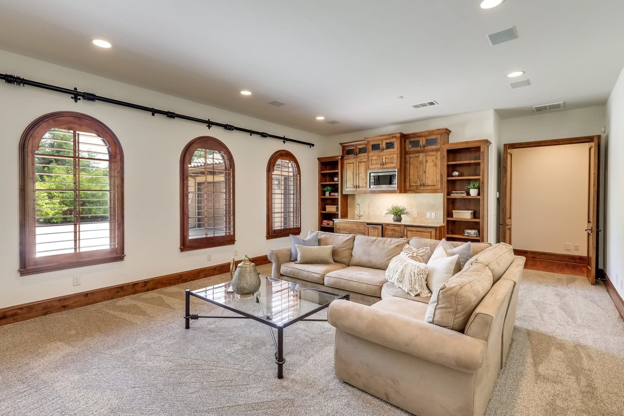 7728 Escala Dr