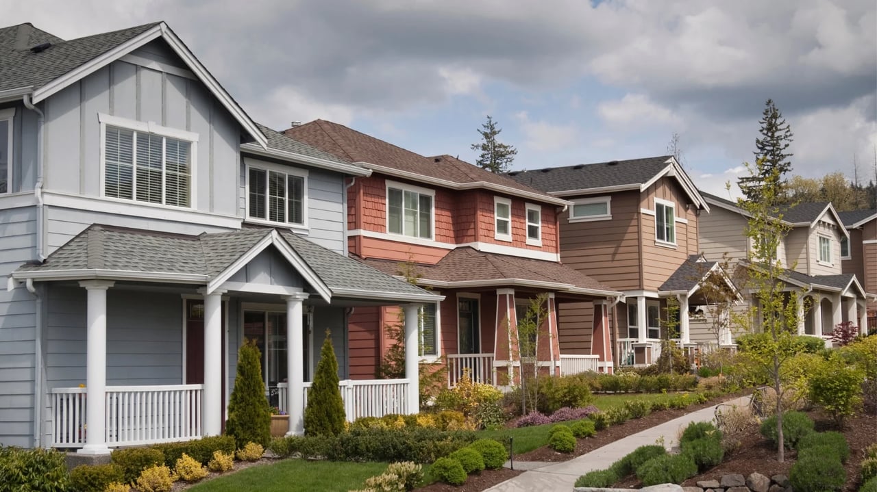 Compass expects sales to climb 4% as prices stay flat in 2026