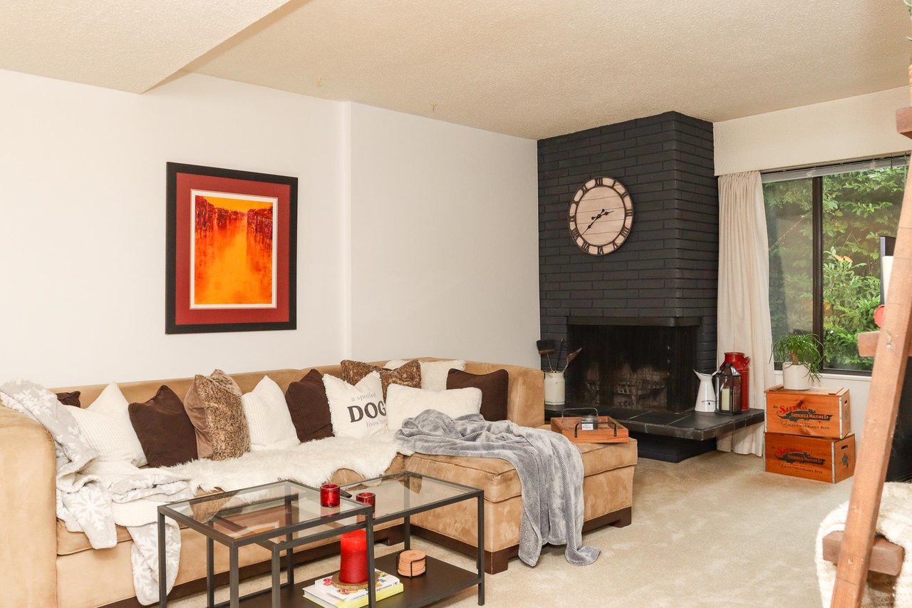 1148 Deep Cove Road, North Vancouver