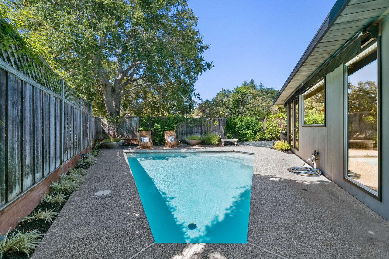 958 Eichler Drive