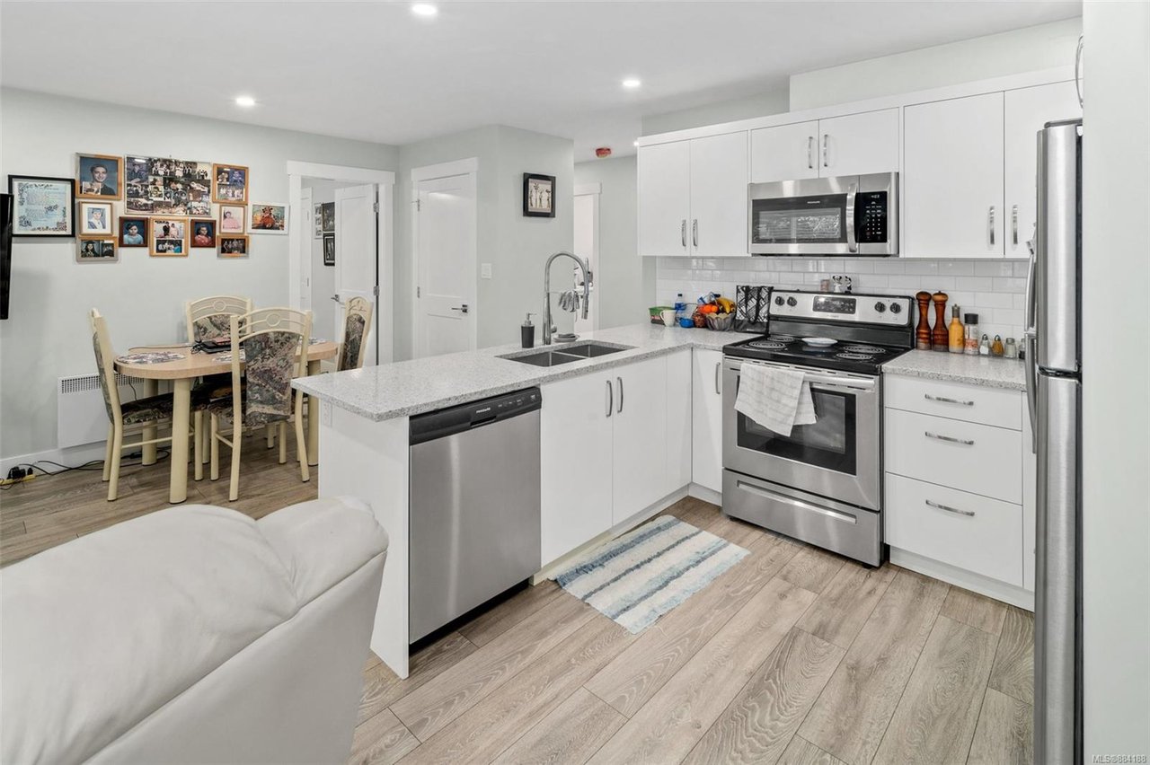 2544 West Trail Crt, Sooke