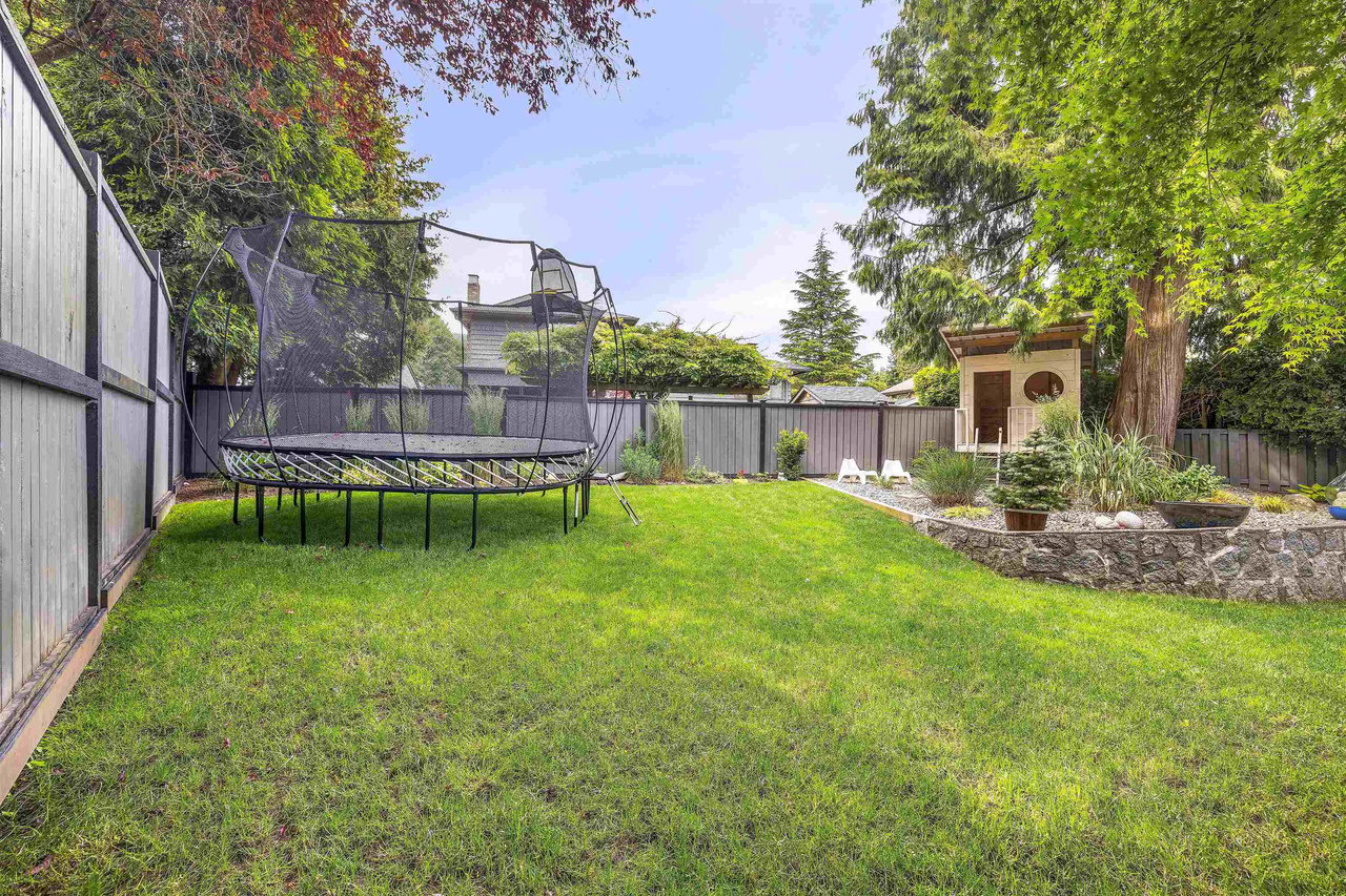 2417 Weymouth Pl