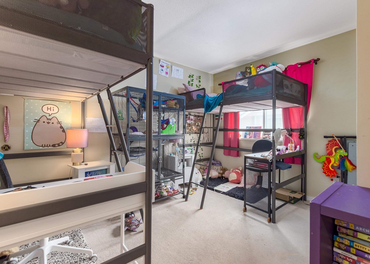 69-1821 Willow Cres