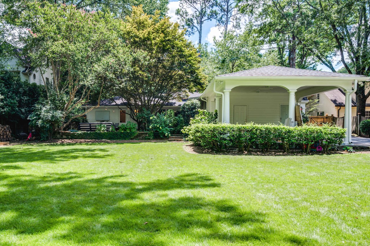 311 Broadland Rd NW
