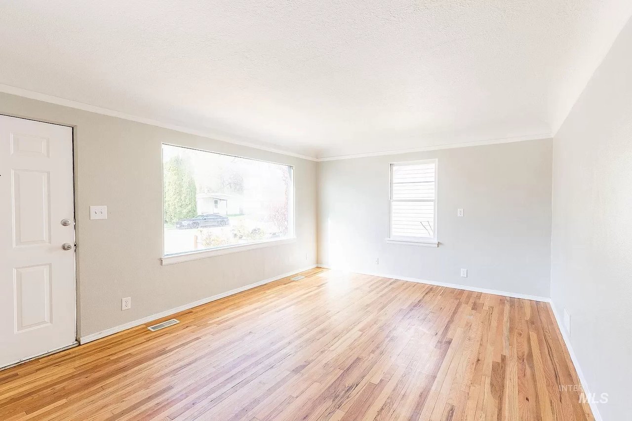 234 Smith Ave