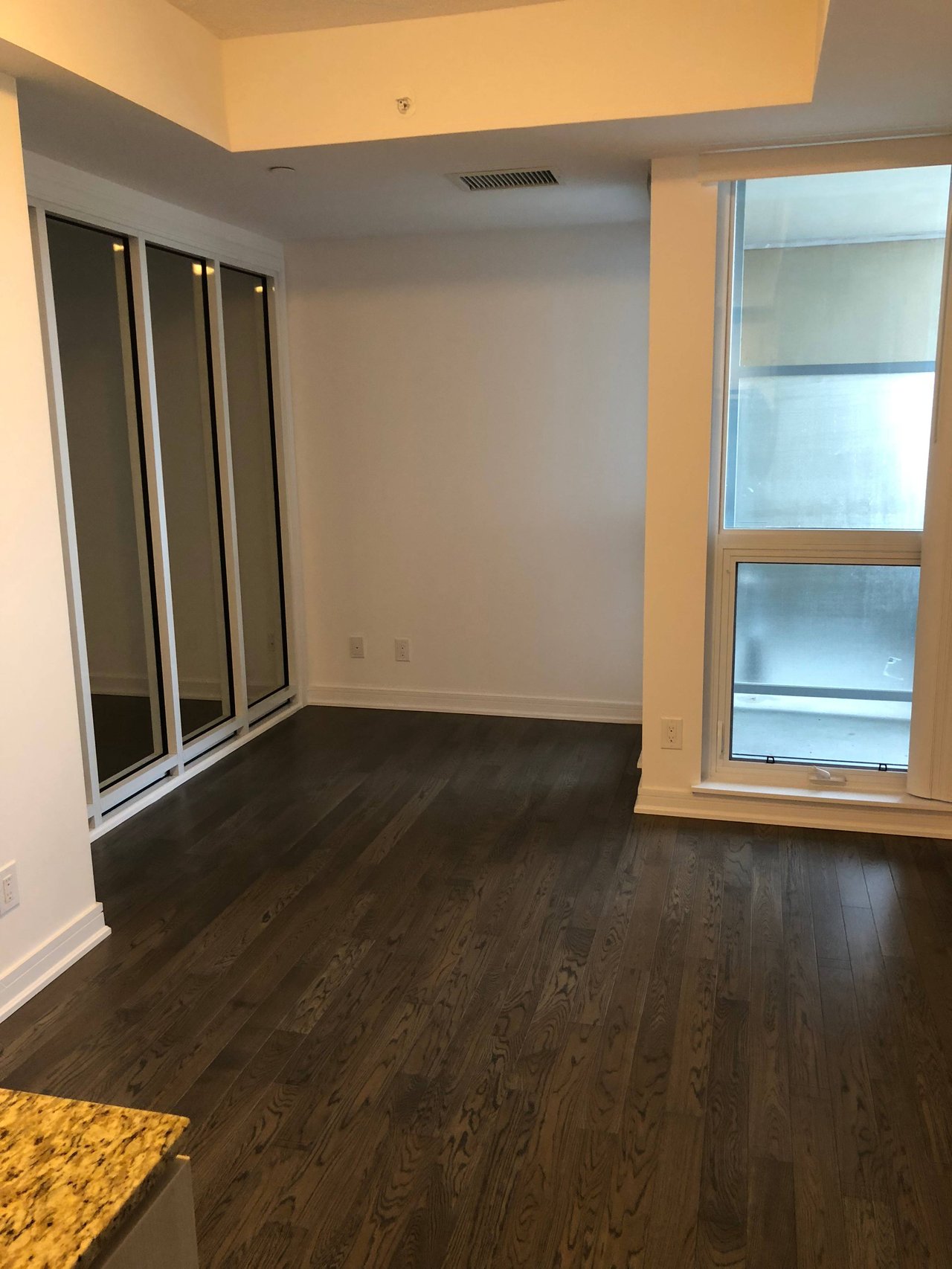 9201 Yonge St Unit: 519