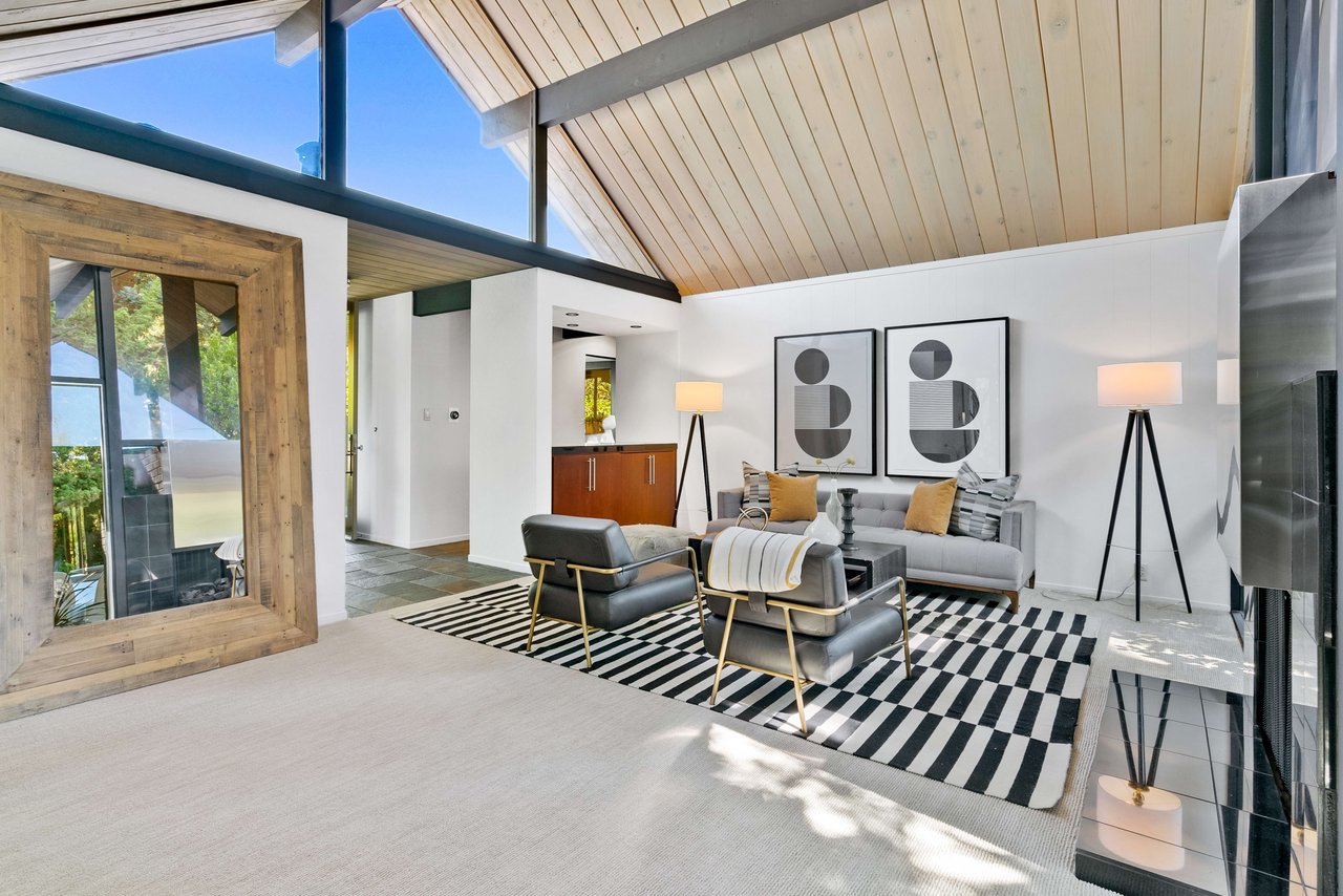 958 Eichler Drive