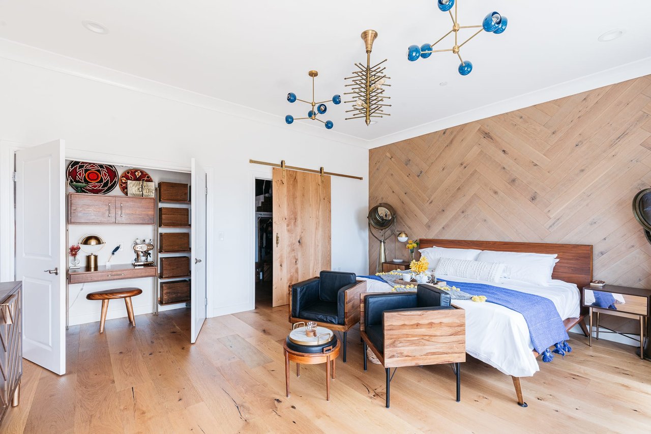 Stunning Modern View Home perched at the top of Glassell Park