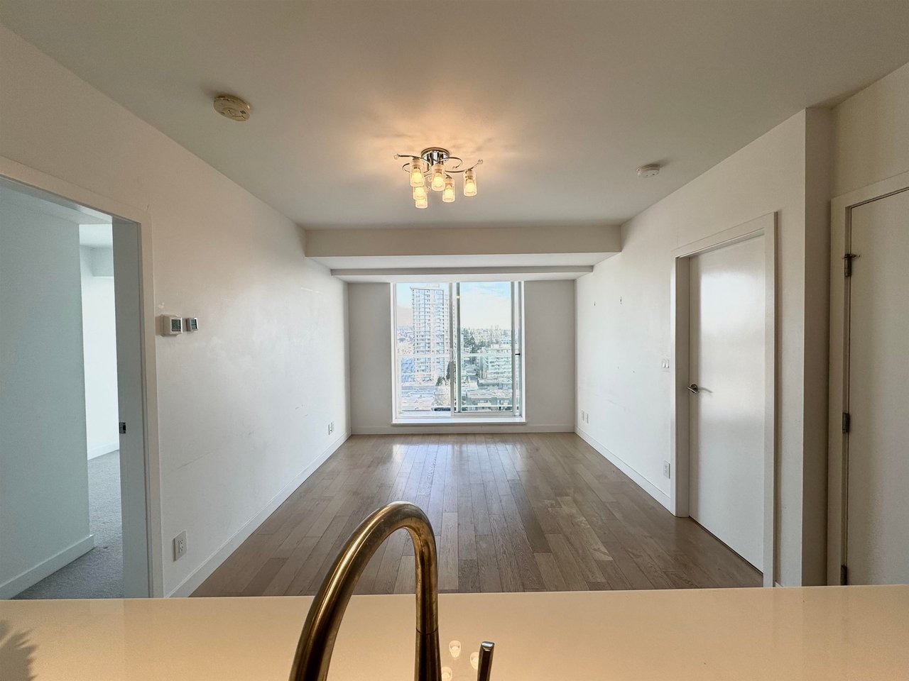 1607-2220 Kingsway, Vancouver