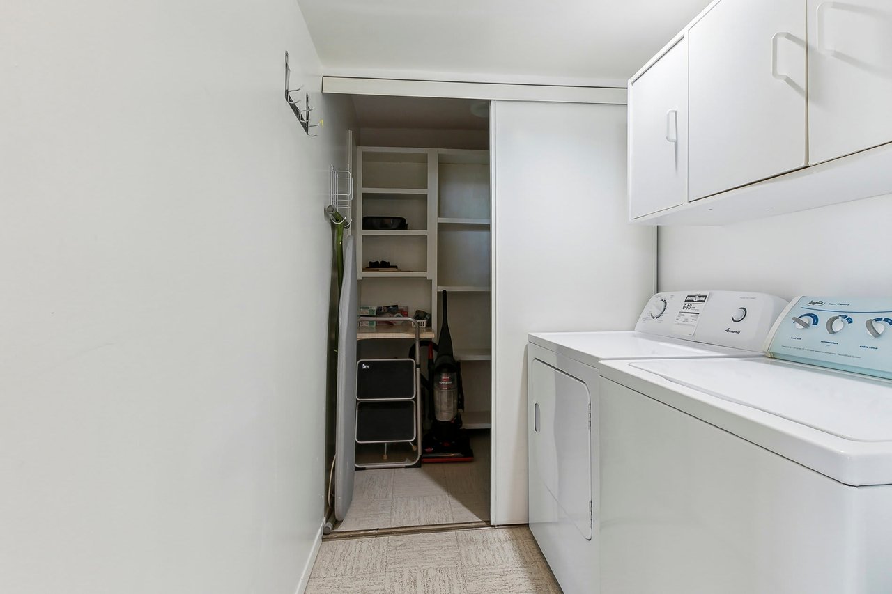 65 Skymark Drive #1407