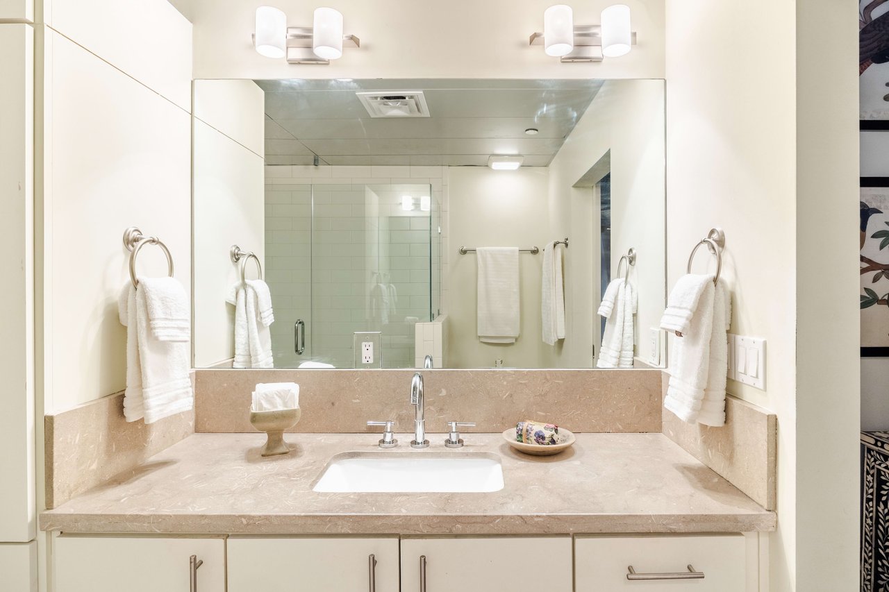 1401 Eva St 14B (104)