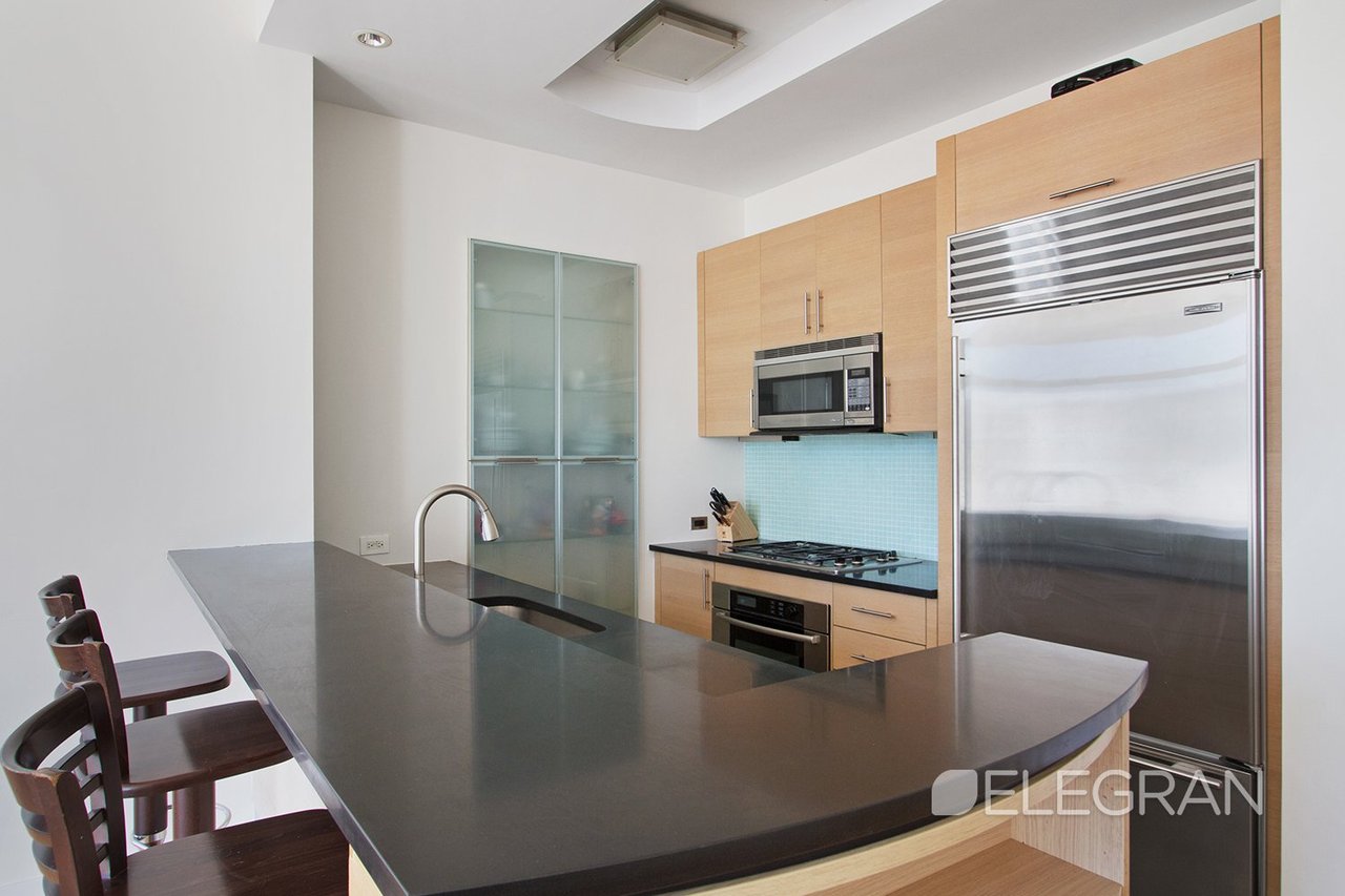 325 5TH AVE