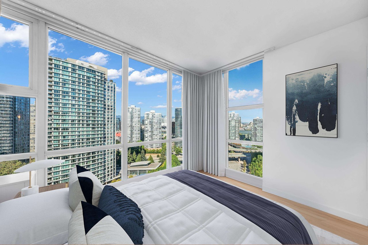 2207-1077 Marinaside Crescent, Vancouver