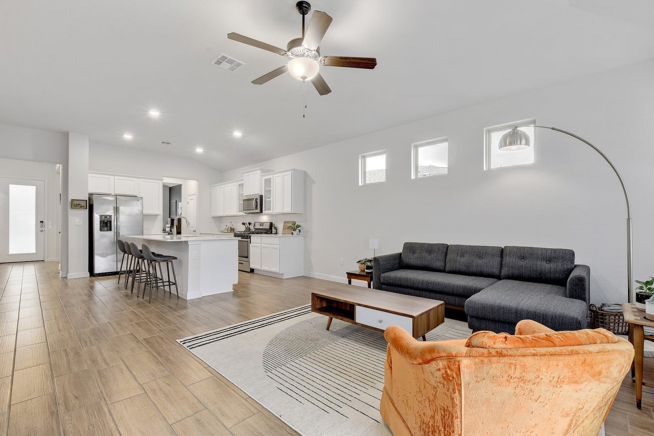 8206 Dampton Ln, Austin, Texas 78744