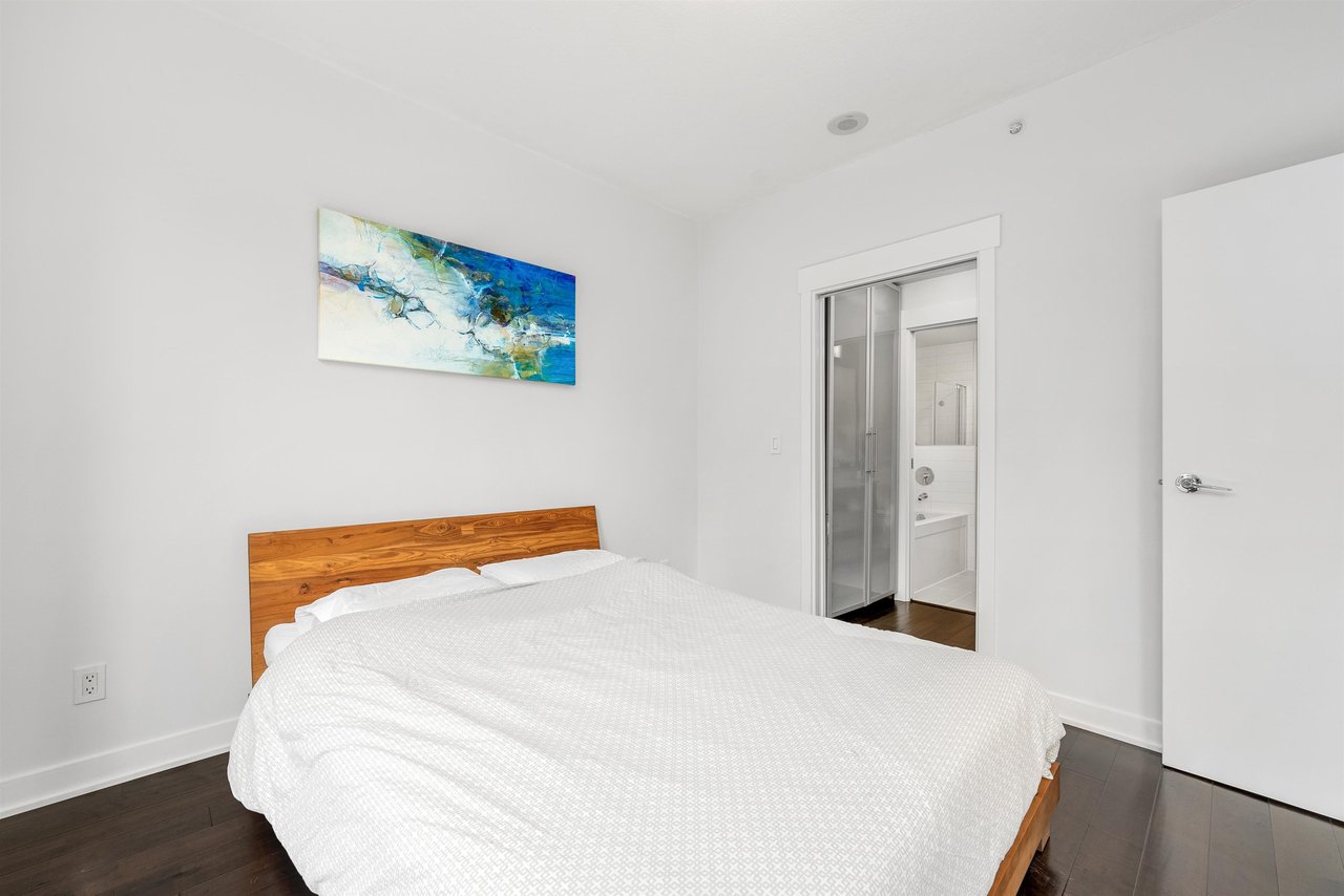 303-7088 18th Ave