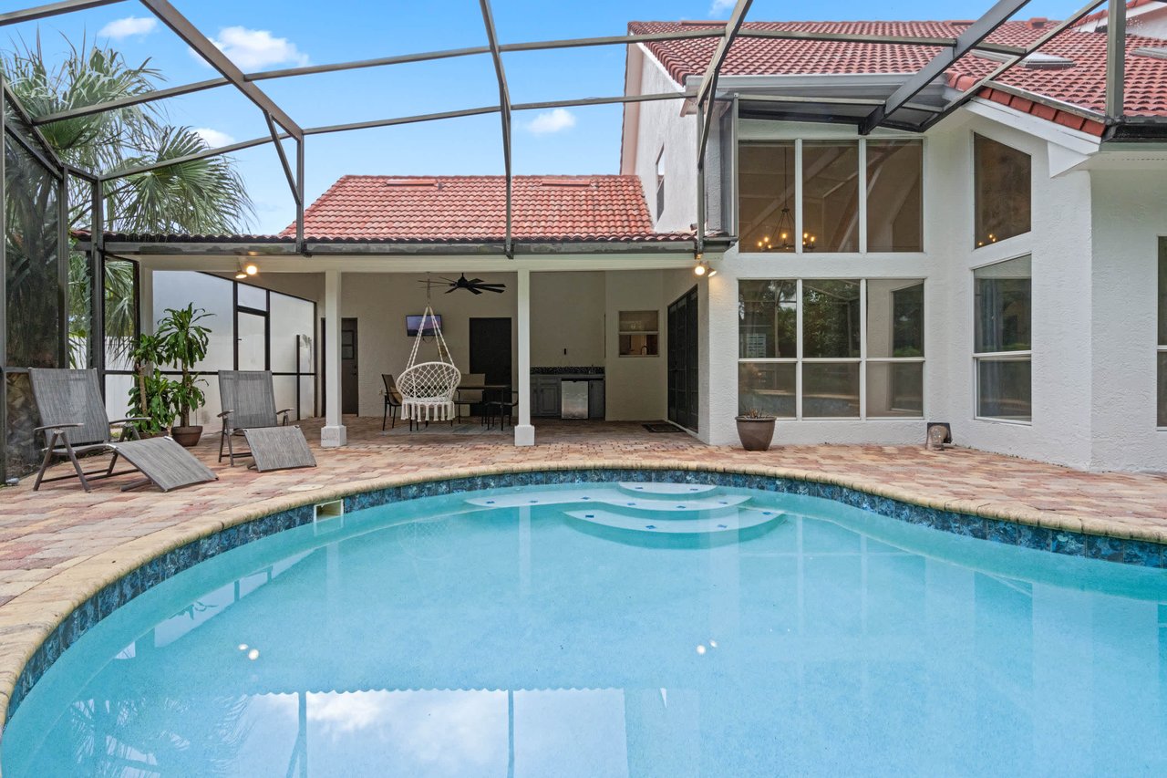 2563 CARTER GROVE CIRCLE