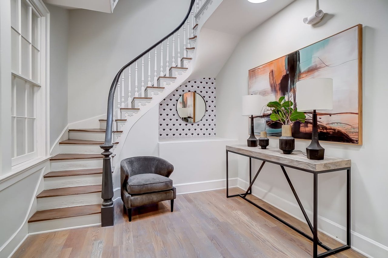 Avril Lofts 