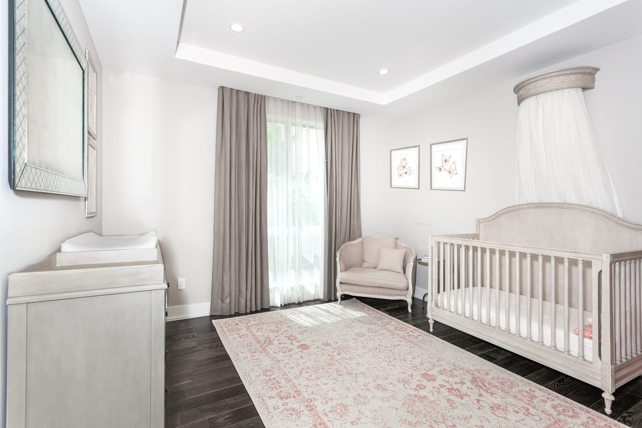 460 N Palm Drive Unit 106