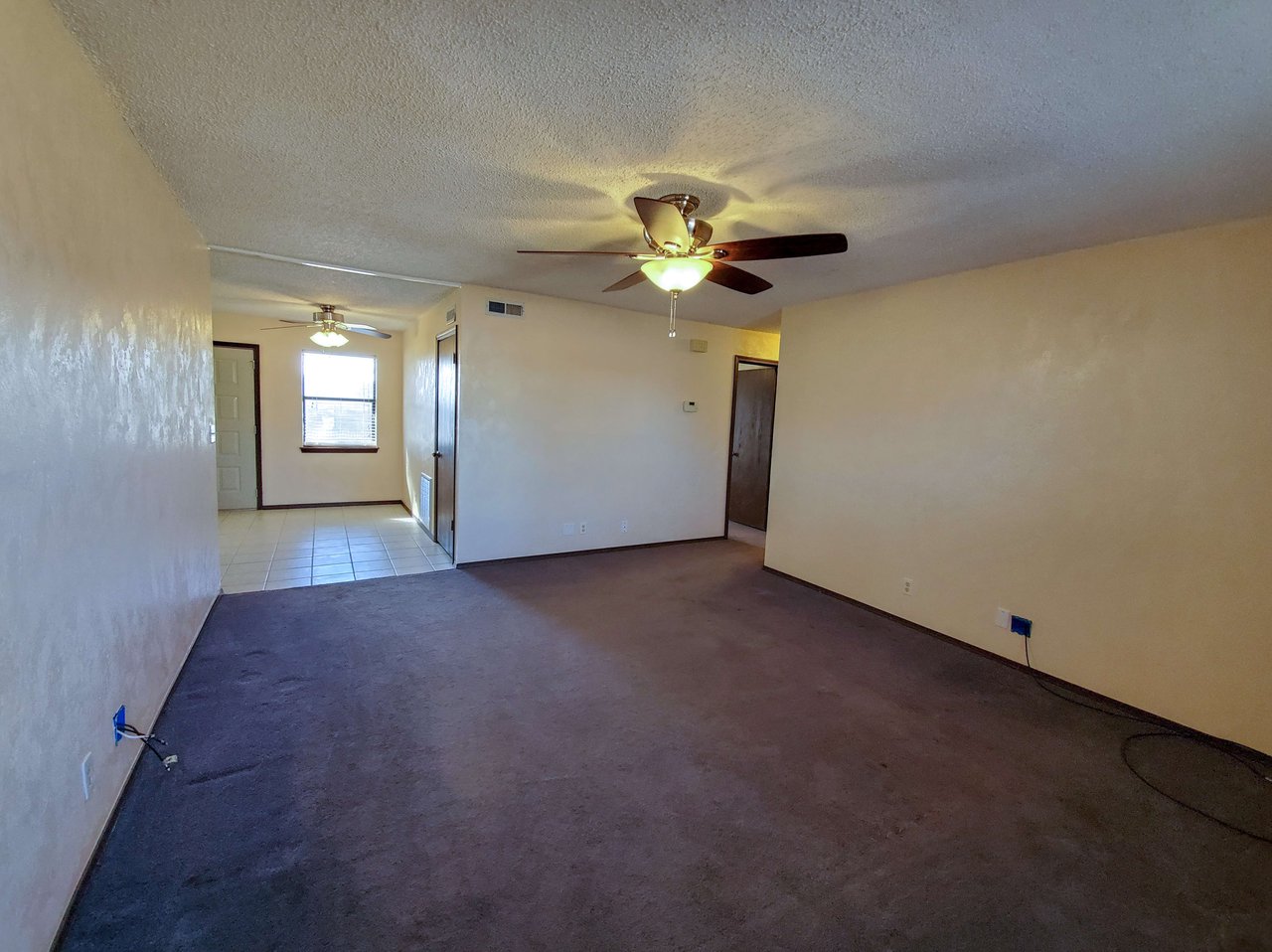 1218 Whispering Glen 