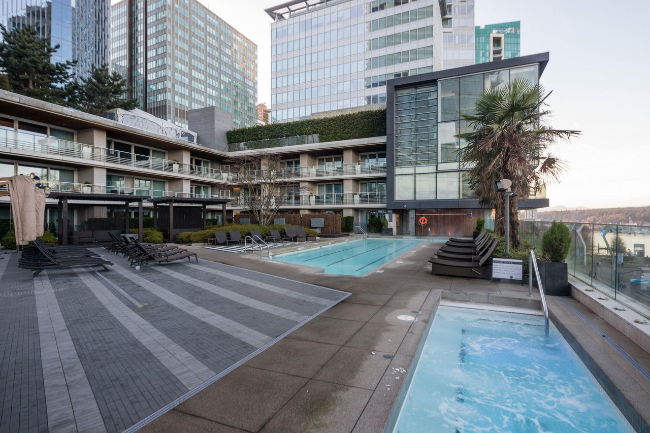 PH02-1011 W Cordova St