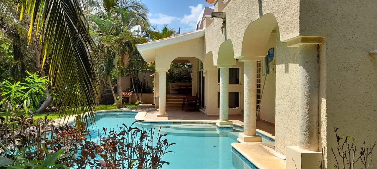 House for Sale  in Puerto Aventuras Great Opportunity Pool