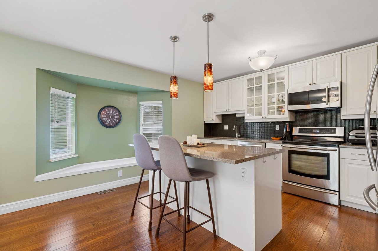 39-1140 Falcon Dr
