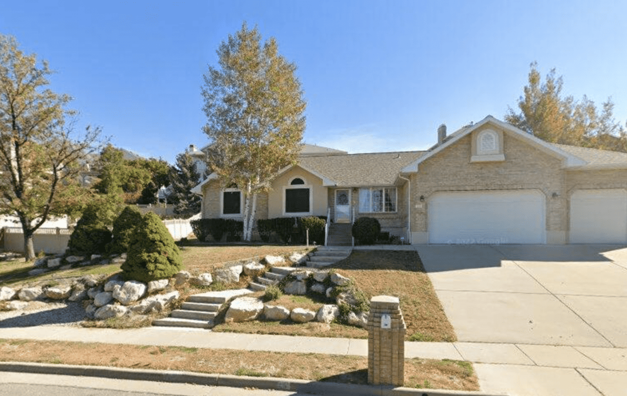 14 N Fairway Dr