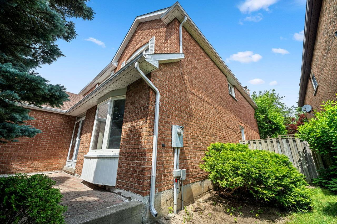 SOLD; Beautiful 2 Car Garage Detached Home