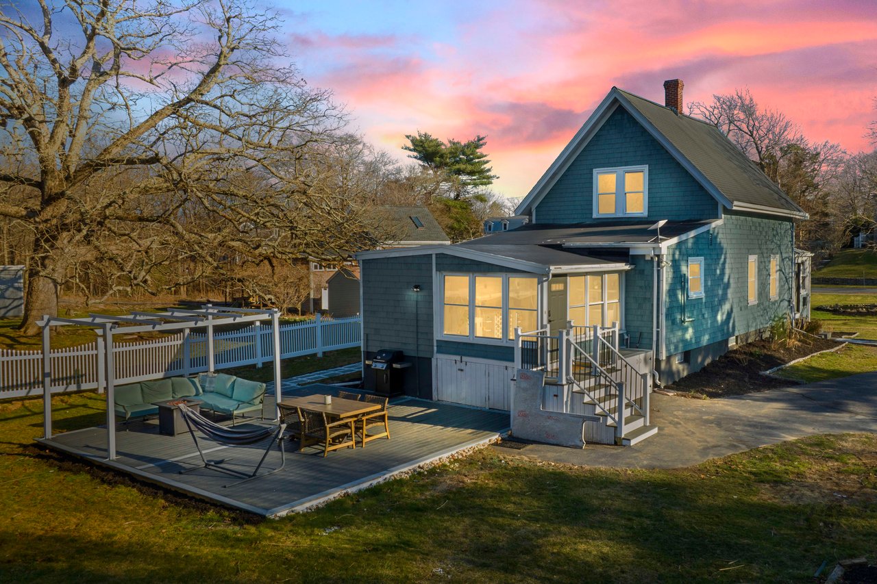 Quintessential Hingham Residence 