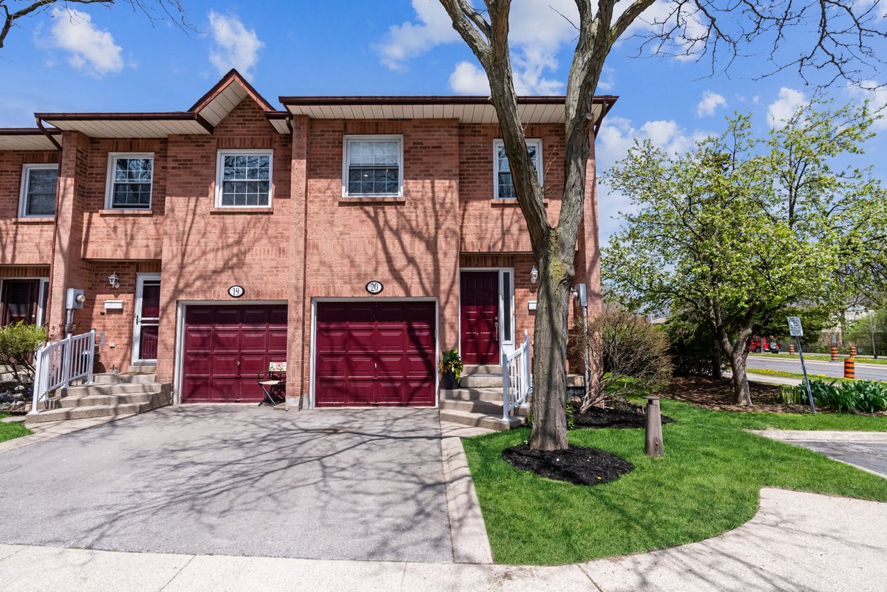 2004 Glenada Crescent Unit 20