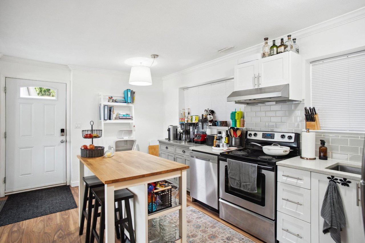 18348 63a Ave