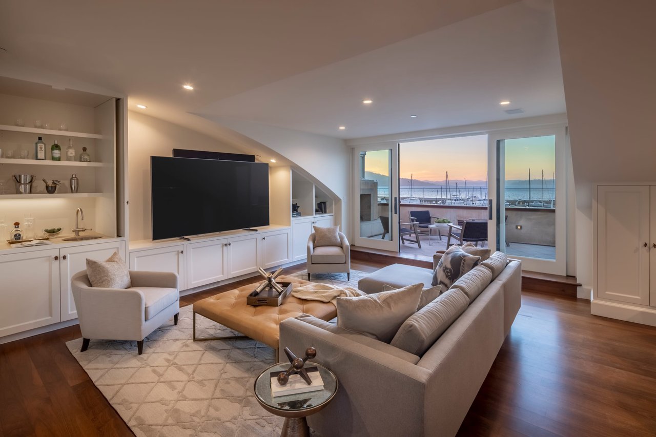 Marina Boulevard Masterpiece 