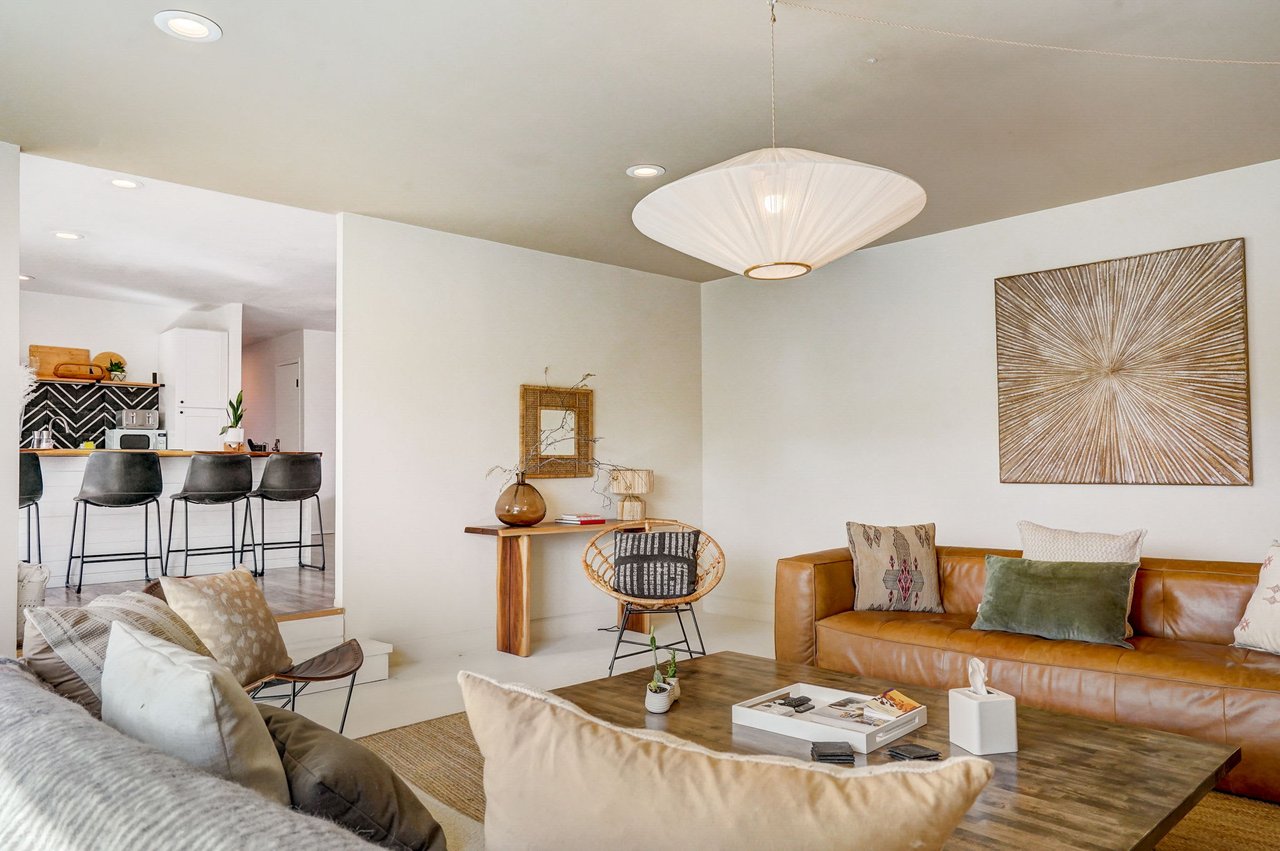 4774 Avenida Del Sol