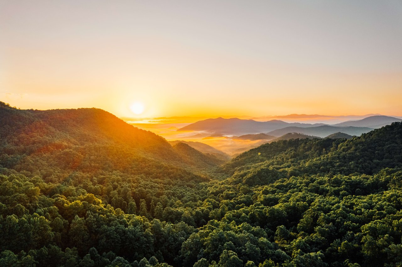 beautiful sunset over the mountains of otto north carolina