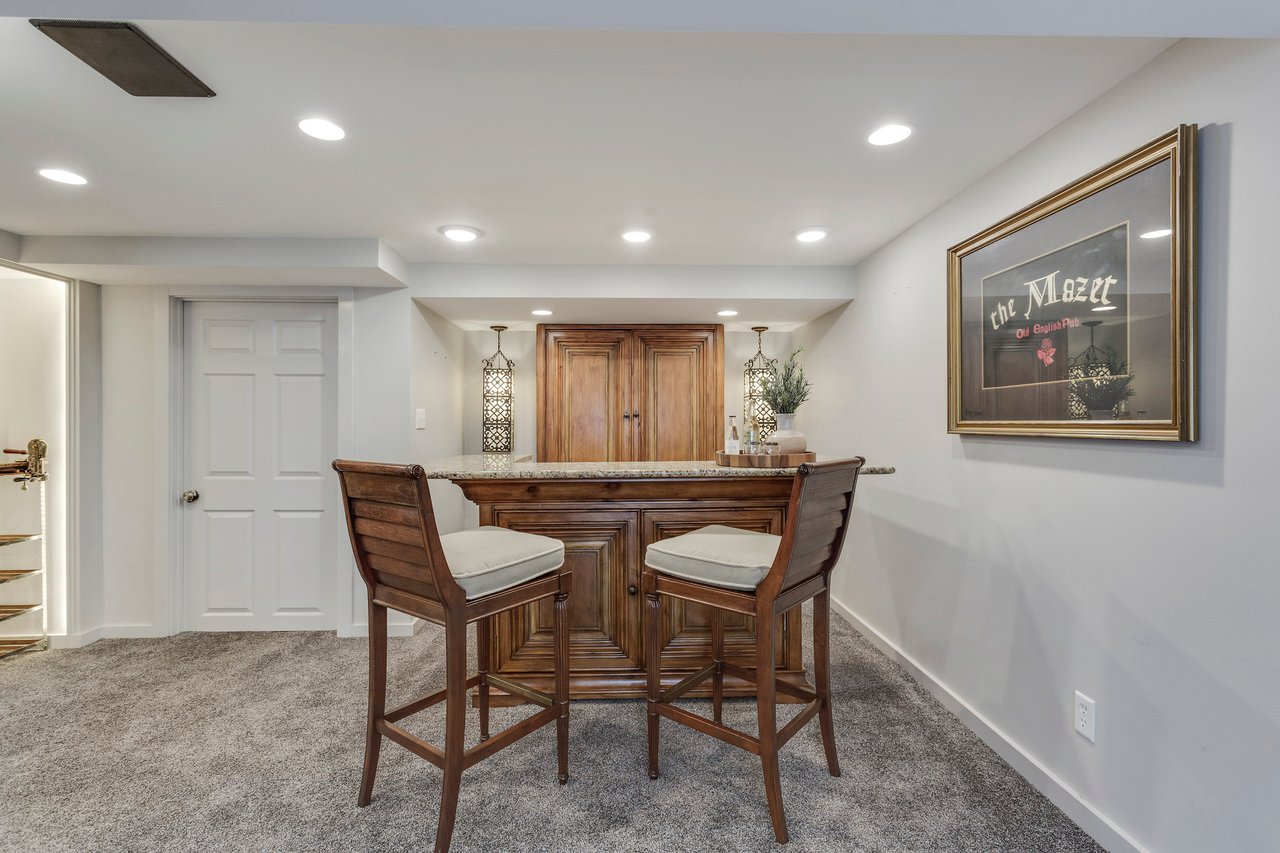 Chic Meets Functional in Des Peres
