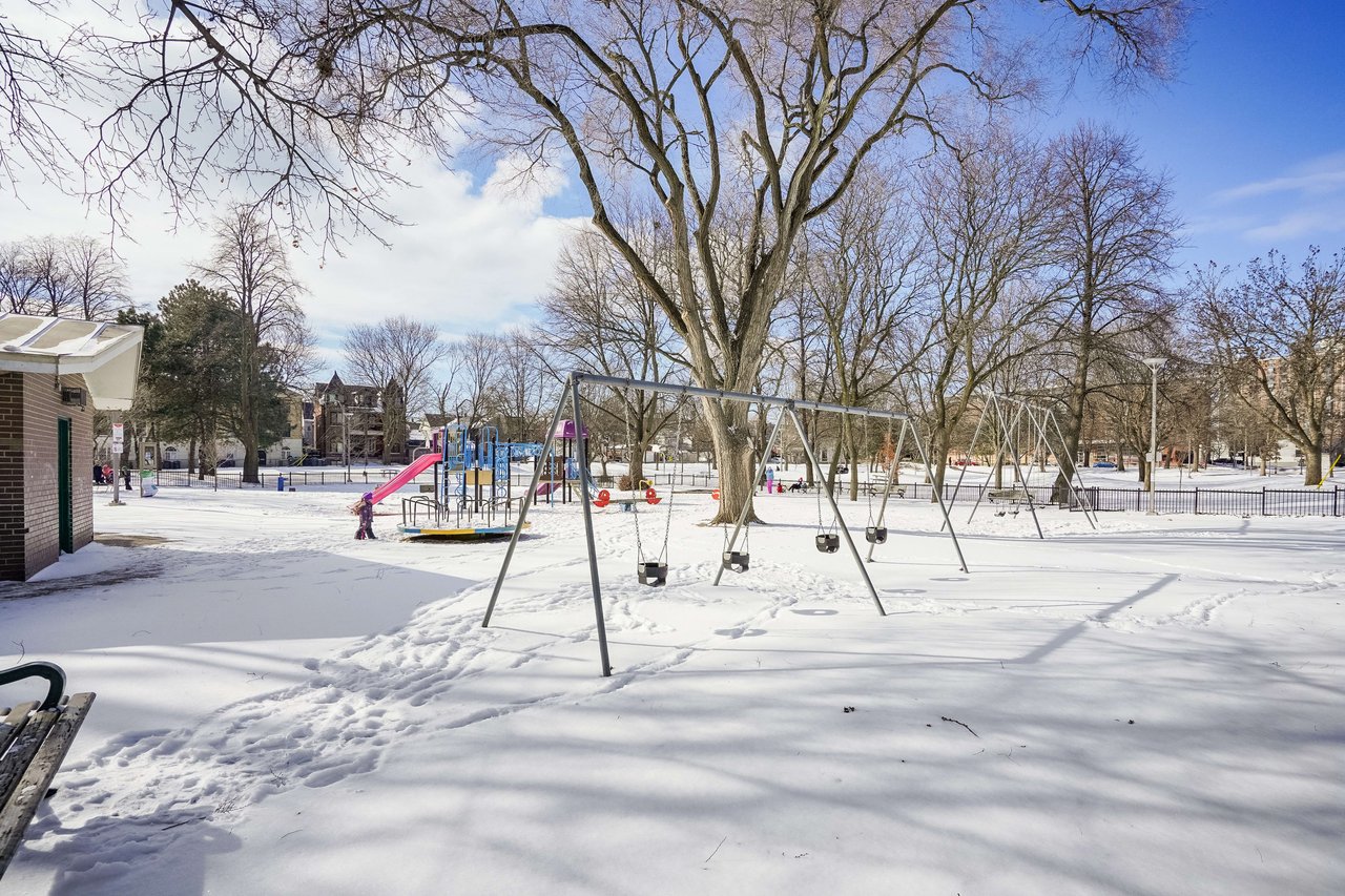 705 King Street West PH 12